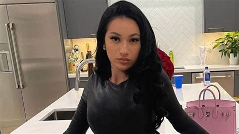 bhad bhabie breast|Bhad Bhabie Reveals How Much Work She’s Had Done To Her。